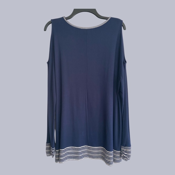 NWT Erin London Cold Shoulder Long Sleeve Top Turn-A-Bout in Navy Size Large - Picture 2 of 8